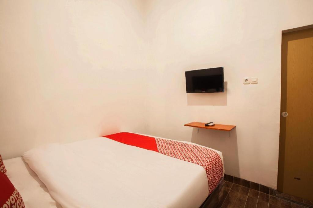Oyo 2720 Sutomo Inn Medan Buitenkant foto