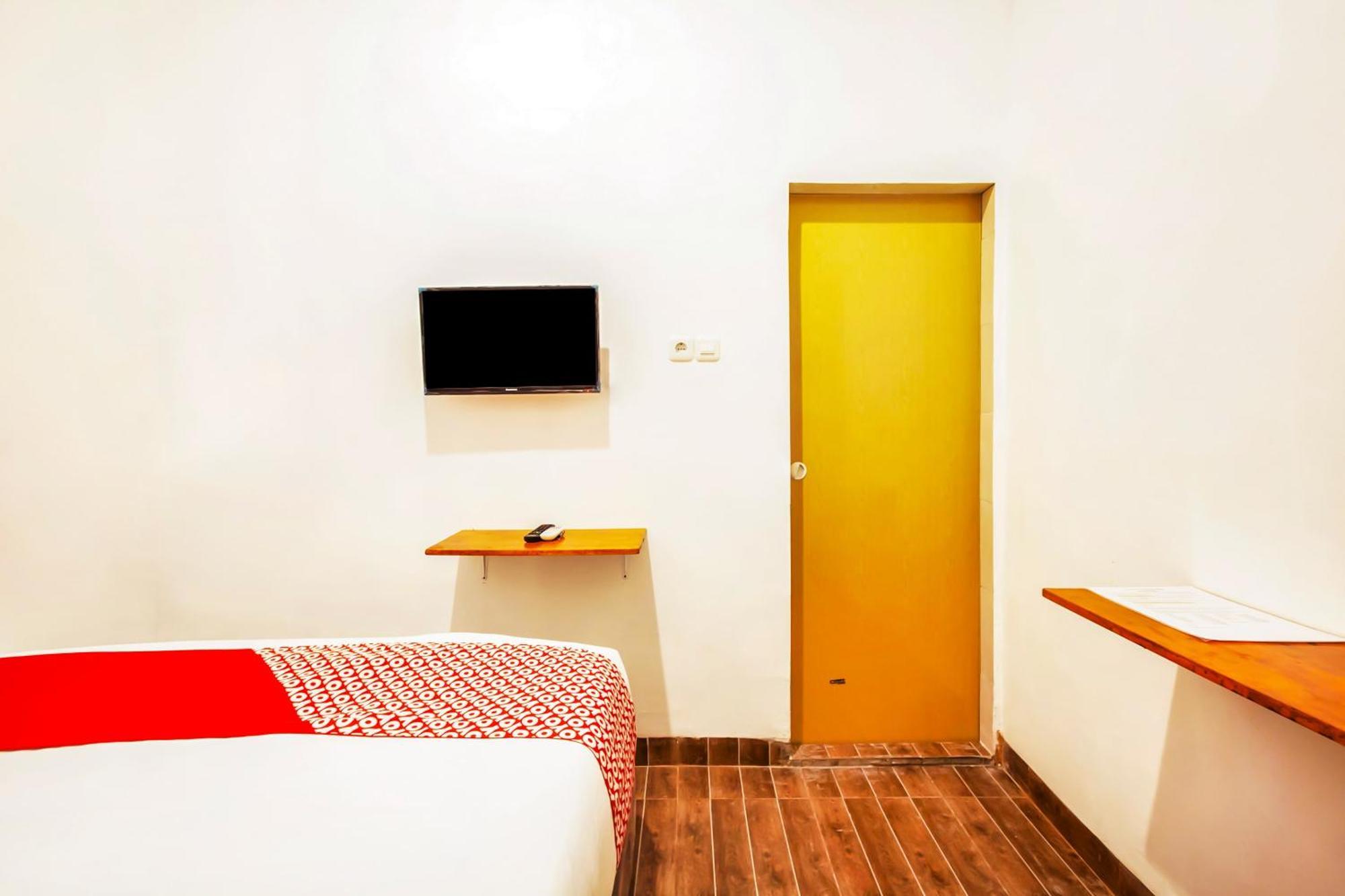 Oyo 2720 Sutomo Inn Medan Buitenkant foto