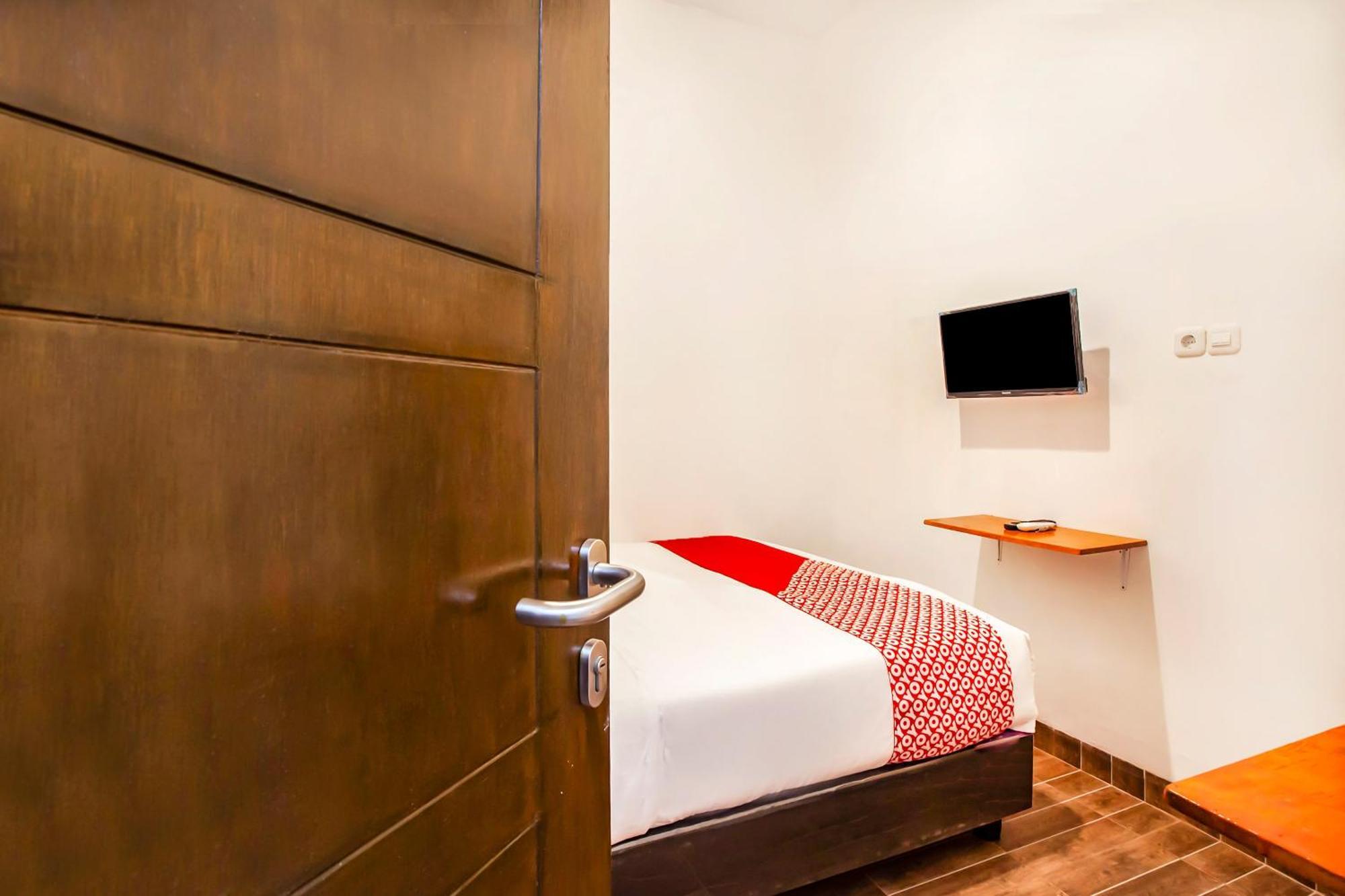 Oyo 2720 Sutomo Inn Medan Buitenkant foto